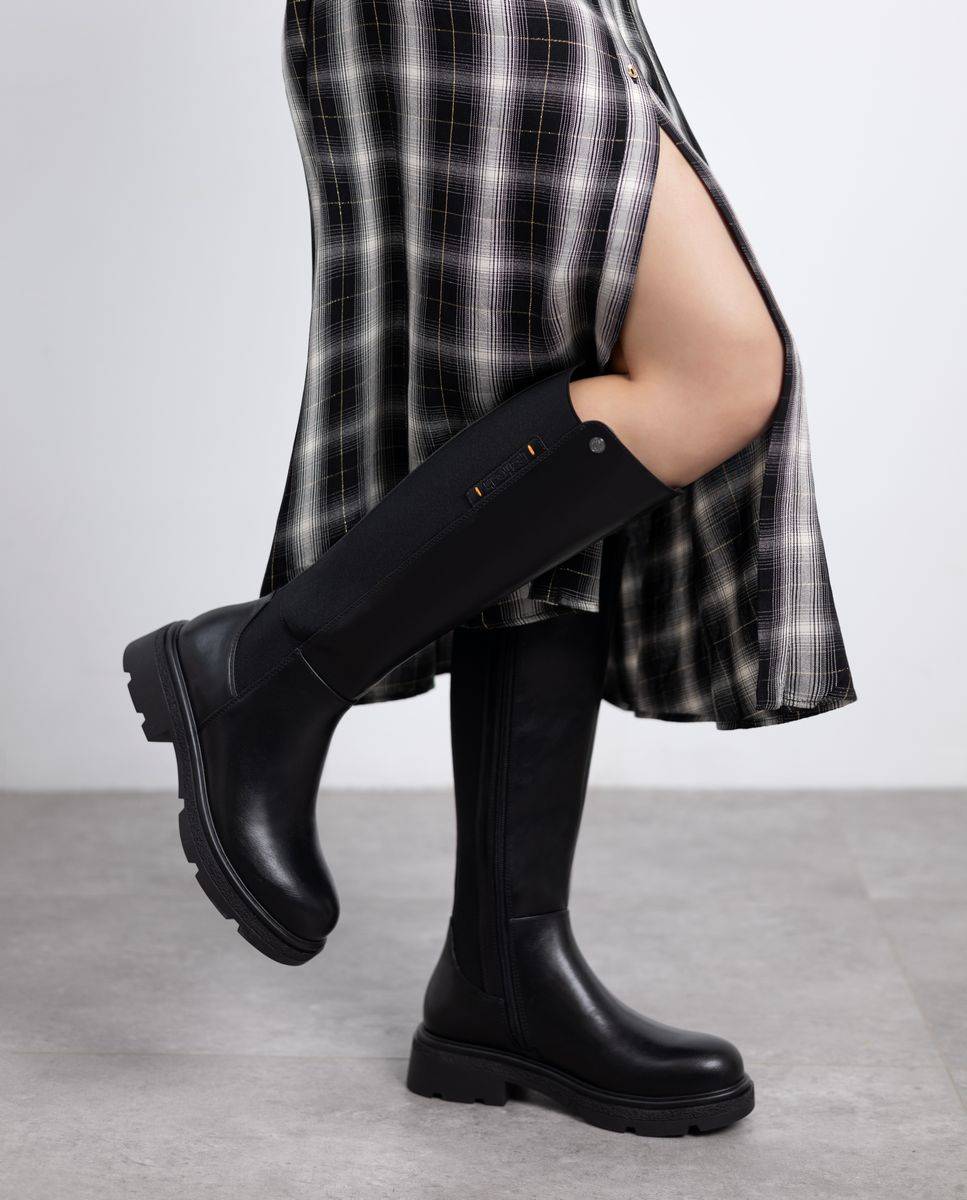Bota com Elástico com Fecho Zip Preto-2