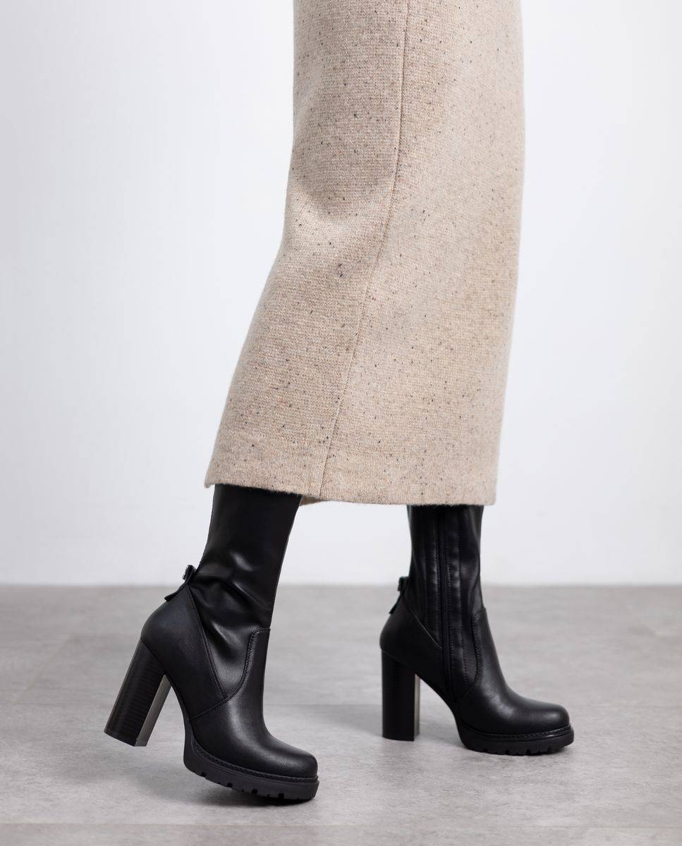Bota Extra Comprida com Salto e Plataforma Preto-2