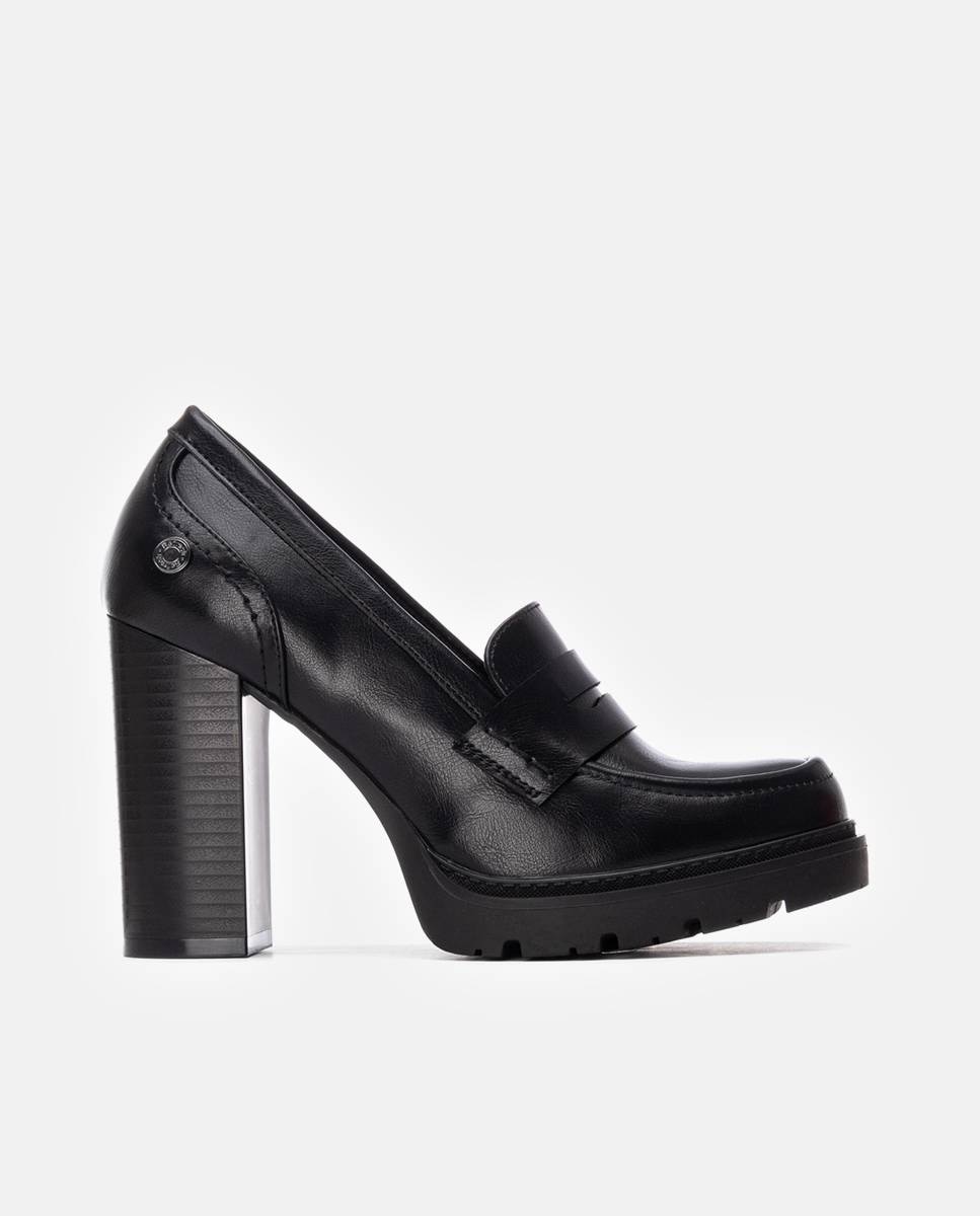 Imagem 0 de Mocassins com Salto Alto