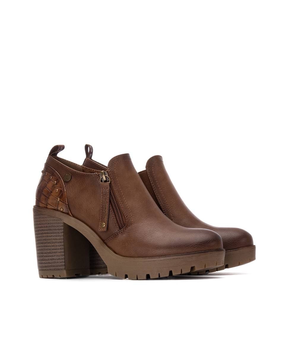 Botins com Tacão Alto e Sola de Borracha Castanho-5