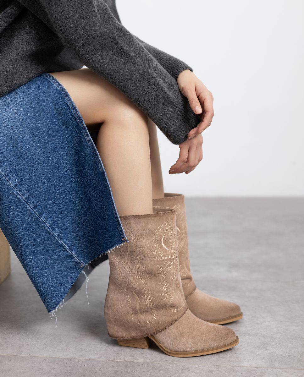 Botins com Tacão Bege-2