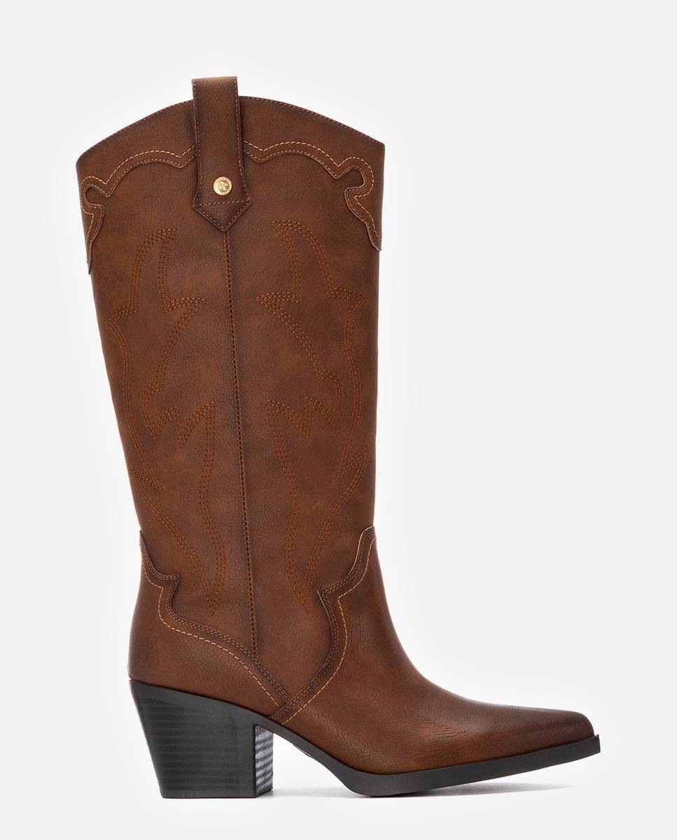 Botas Estilo Cowboy com Salto e Fecho Zip Lateral Camel-1