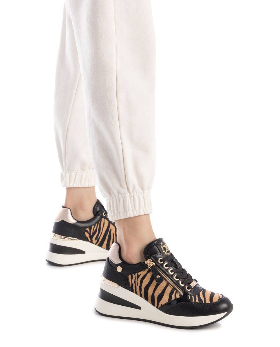 Sapatilhas Básicas com Fecho Zip Estampado-2