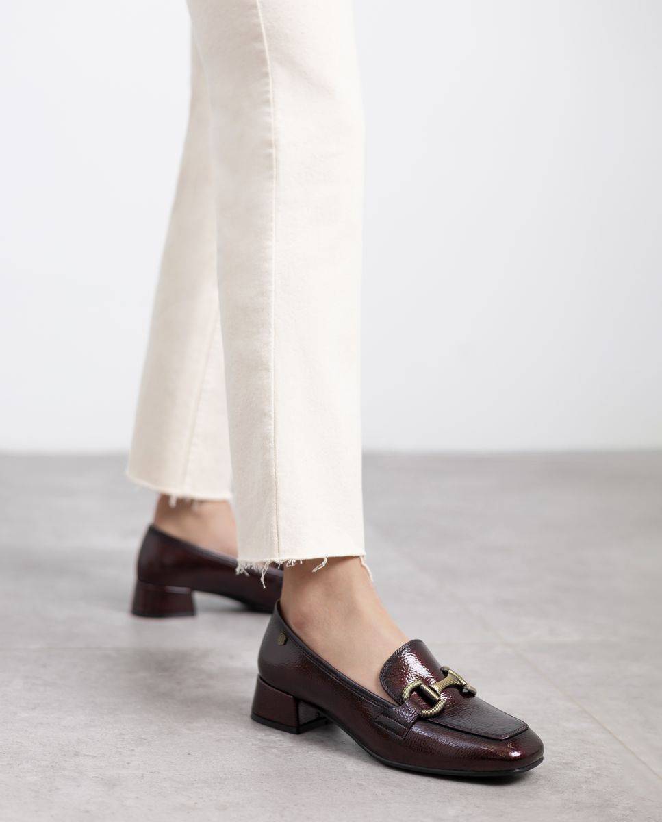 Mocassins Rasos com Fivela Decorativa Bordeaux-2