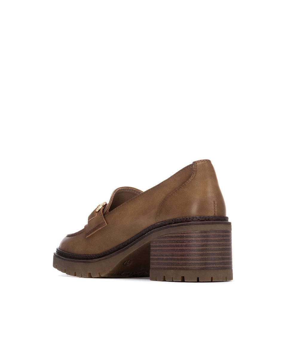 Mocassins com Salto e Corrente Decorativa Castanho-claro-4