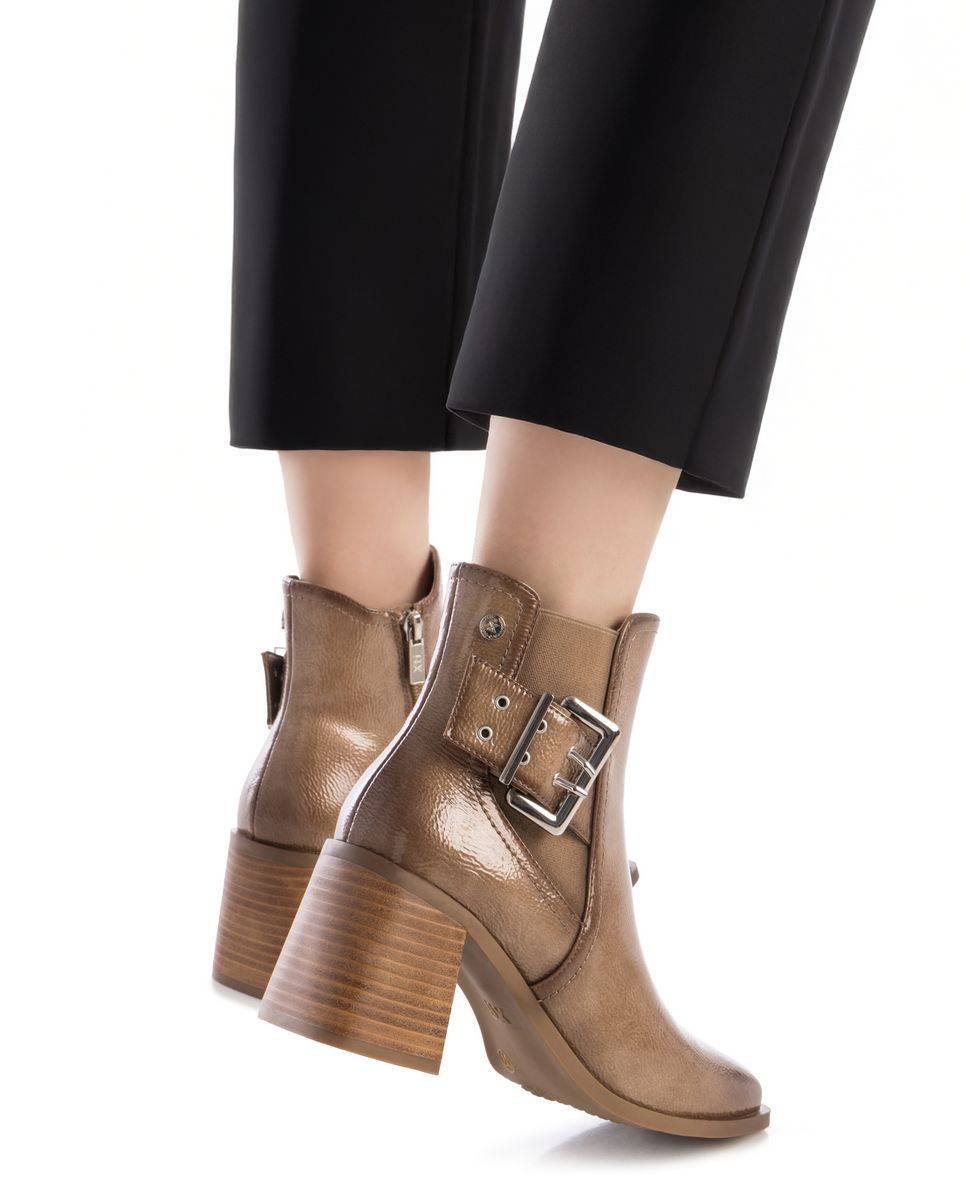 Botins Básicos com Fecho Zip Bege-2
