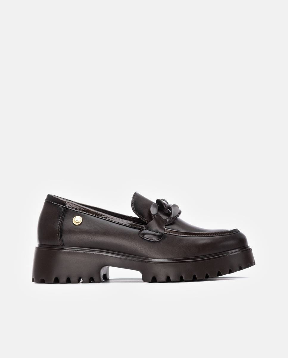 Mocassins com Plataforma e Corrente Decorativa Castanho-1