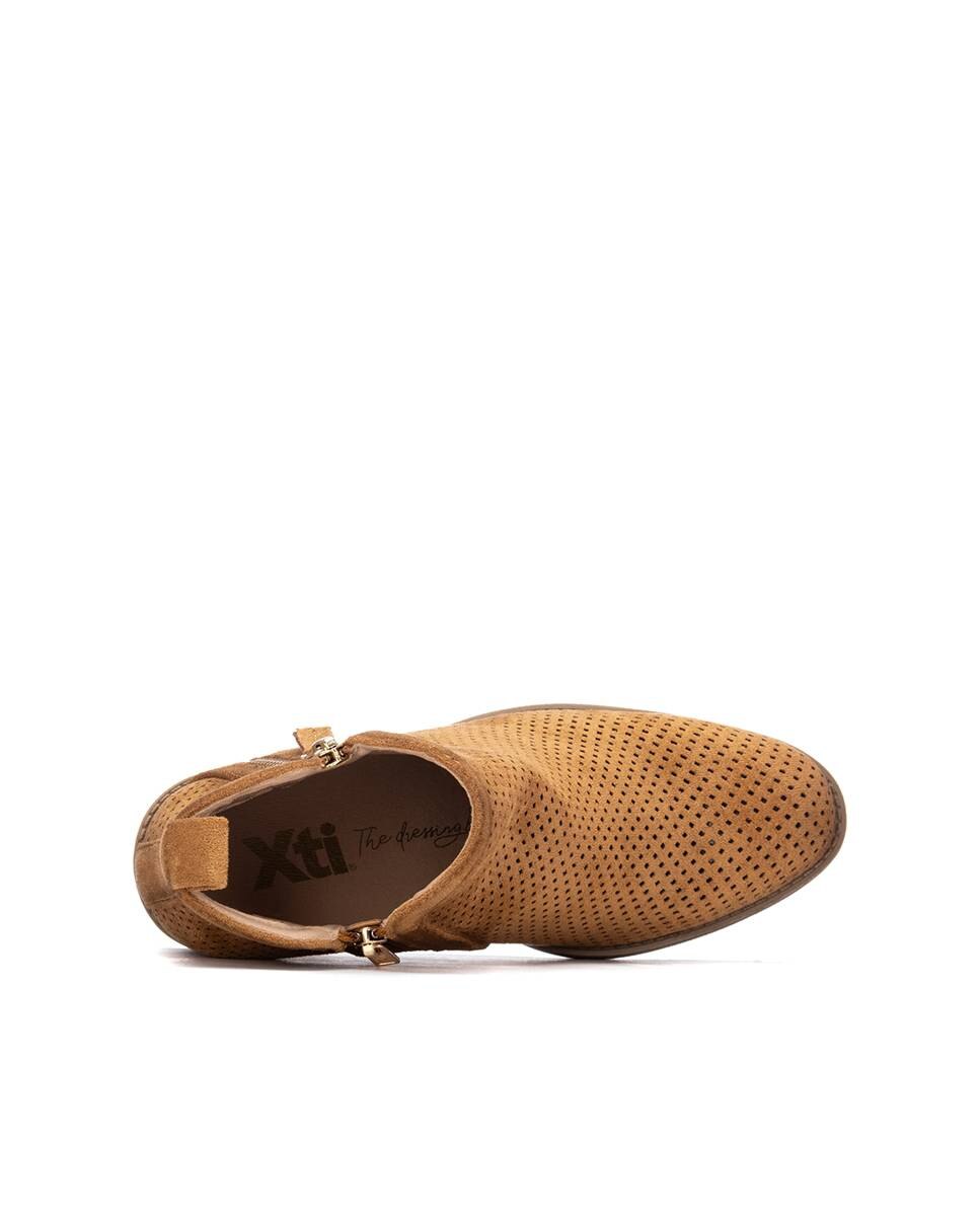 Botins Básicos com Salto e Fecho Zip Camel-8