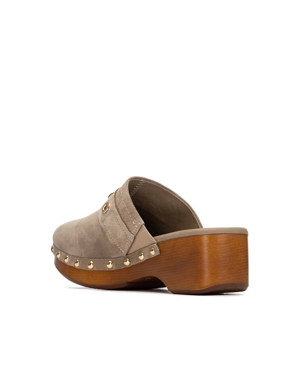 Mules de Salto em Pele com Tachas Castanho-3