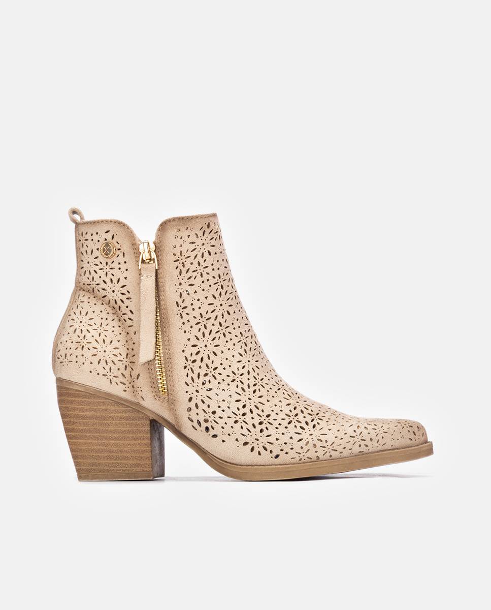 Botins Básicos com Salto e Fecho Zip Bege-1