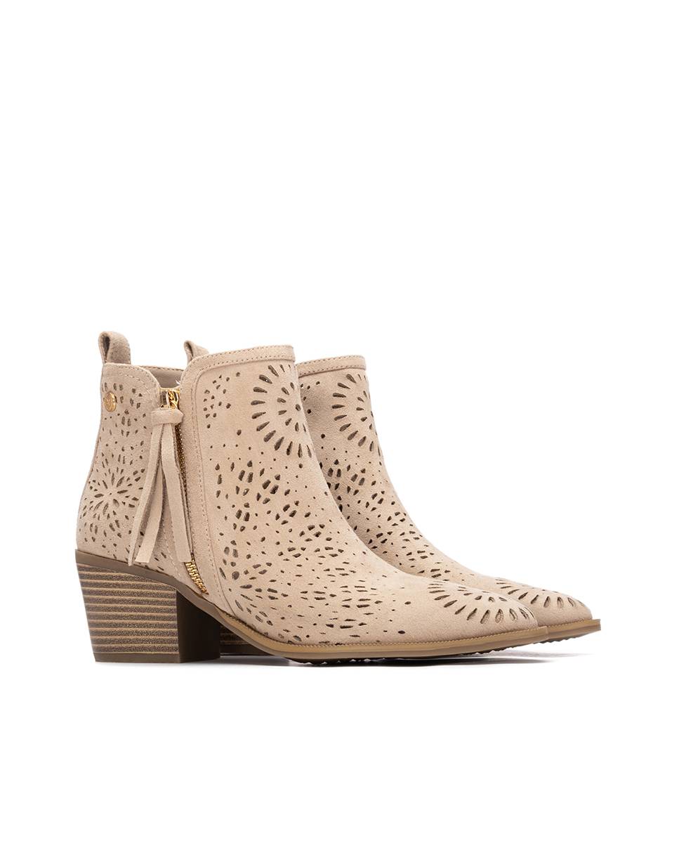 Botins Básicos com Salto e Fecho Zip Bege-4