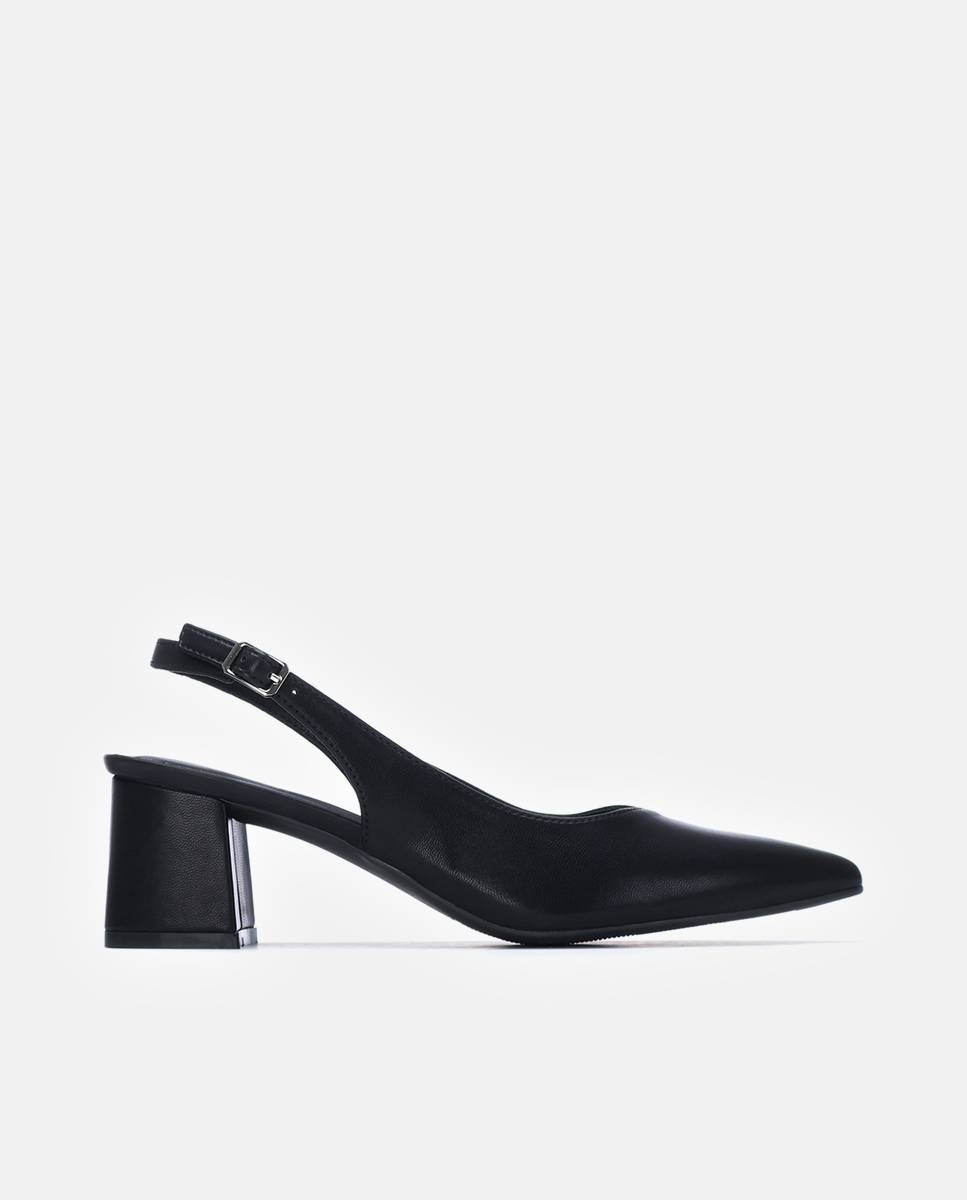 Imagem 0 de Sapatos de Salto com o Calcanhar Aberto