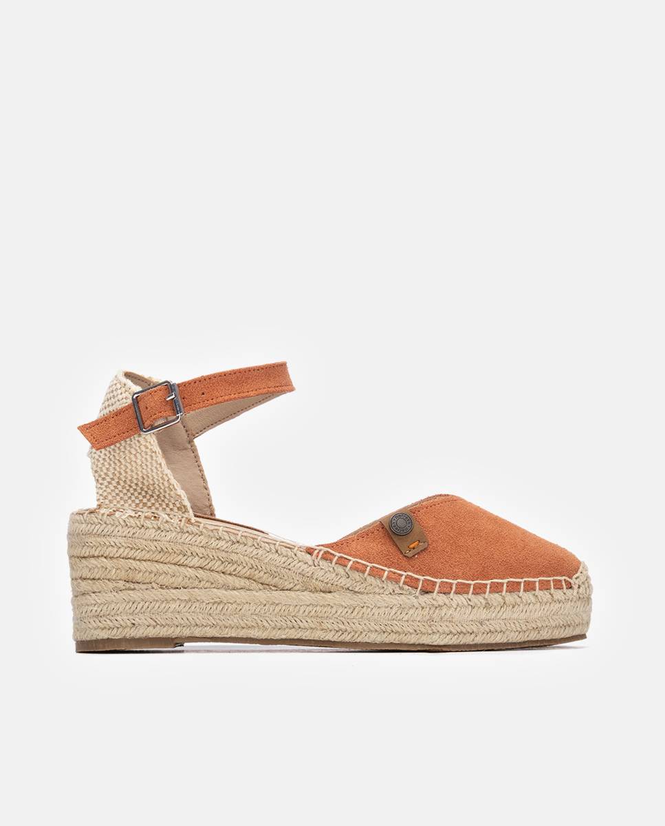 Imagem 0 de Alpercatas com Cunha de Pele