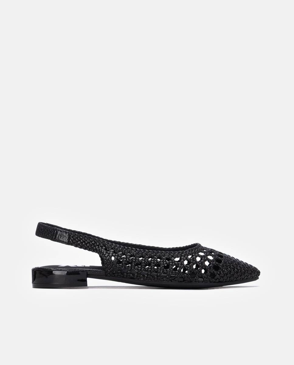 Sabrinas Rasas Perfuradas Preto-1