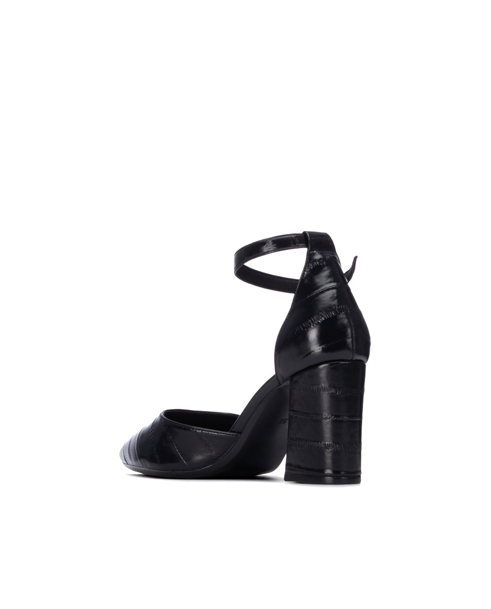 Sapato com Fivela Preto-3
