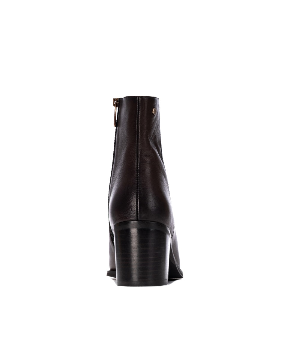 Botins com Fecho Zip de Pele Castanho-5