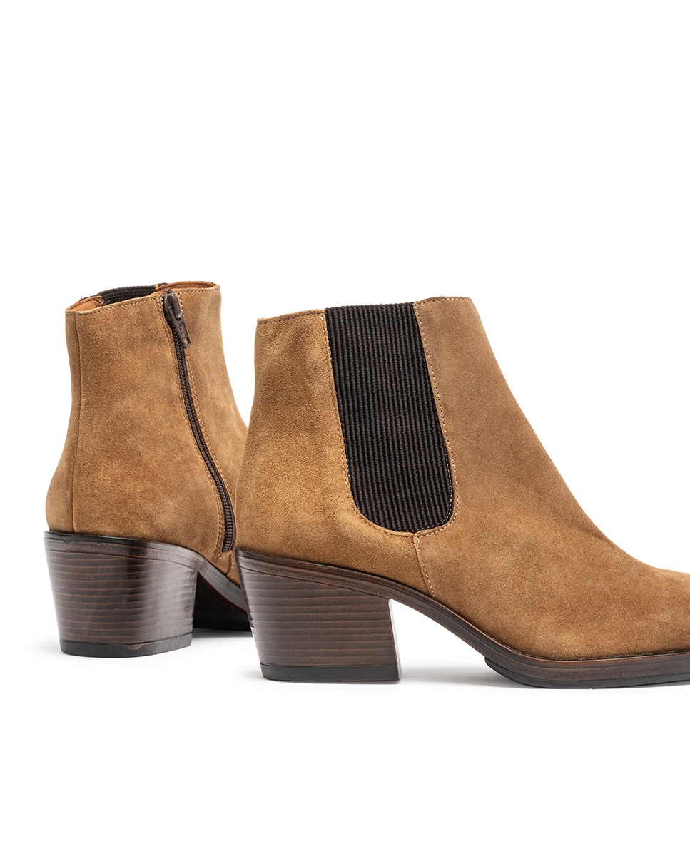 Botins de Salto em Pele Castanho-2