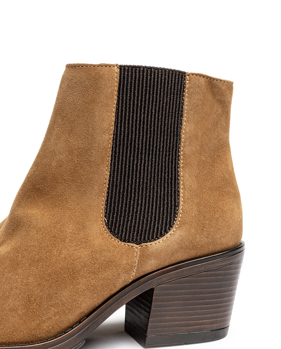 Botins de Salto em Pele Castanho-4