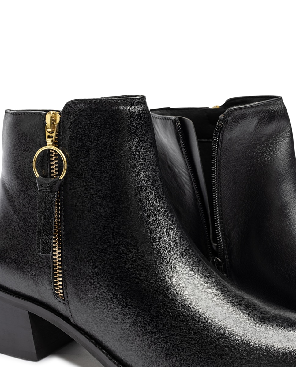 Botins de Salto em Pele Preto-4