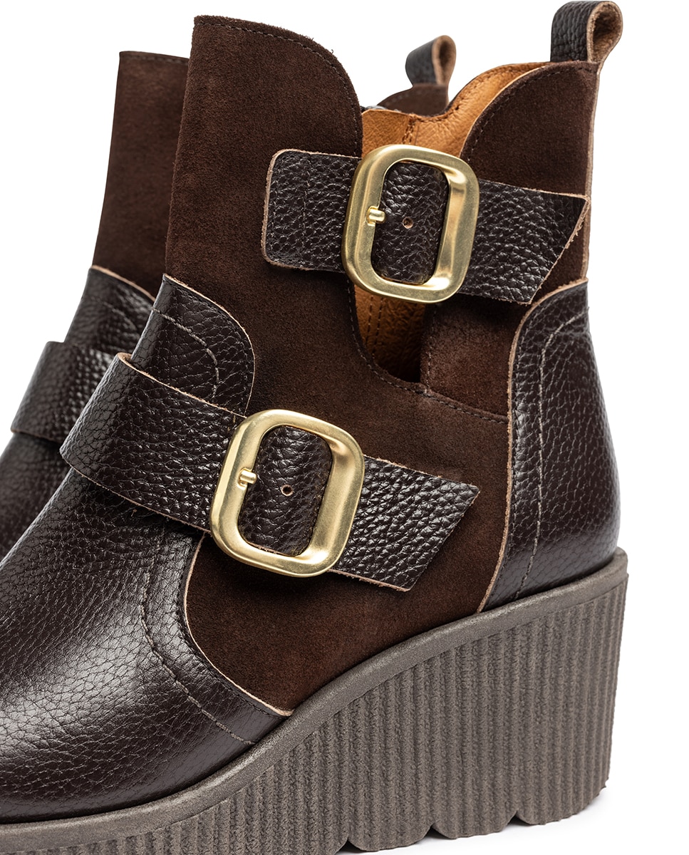 Botins de Cunha em Pele Castanho-4