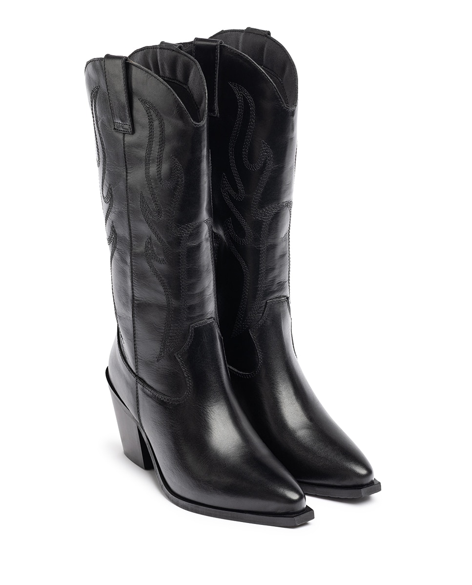 Botas de Salto em Pele Preto-3