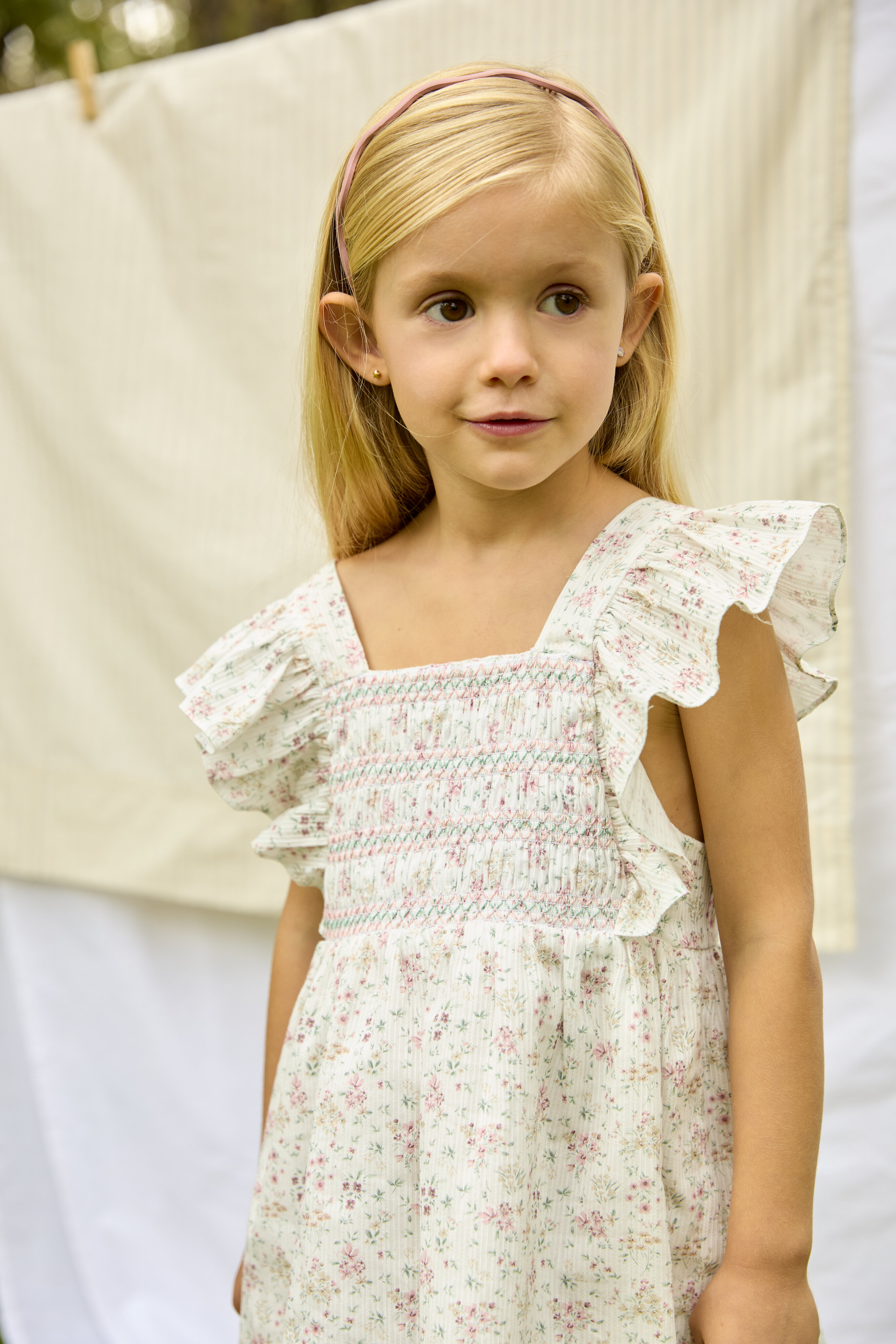 Vestido Infantil com Microestampado de Flores Martín Aranda Branco-5