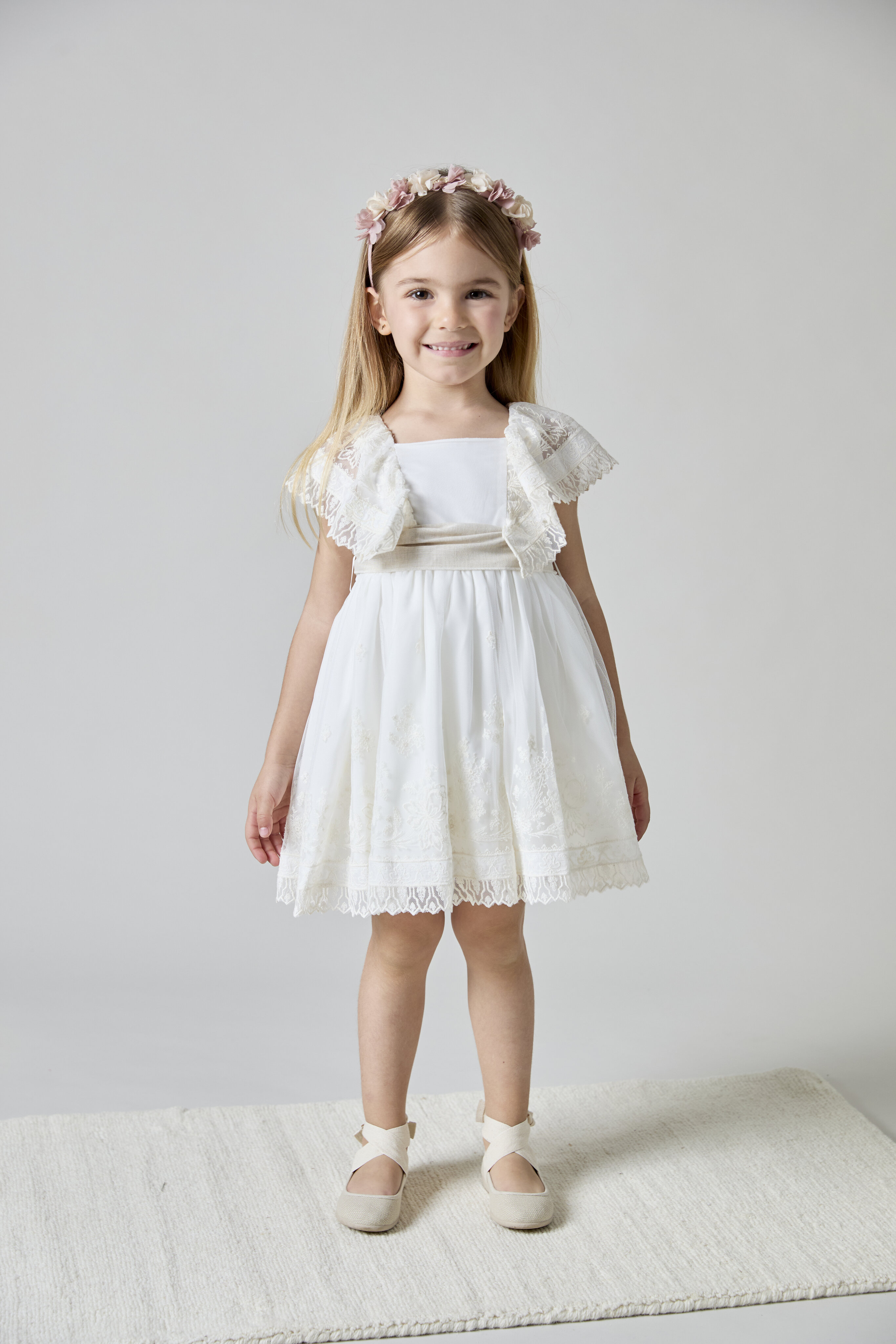 Vestido para Bebé com Tule Bordado com Bodoques e Cinto Martín Aranda Branco-4