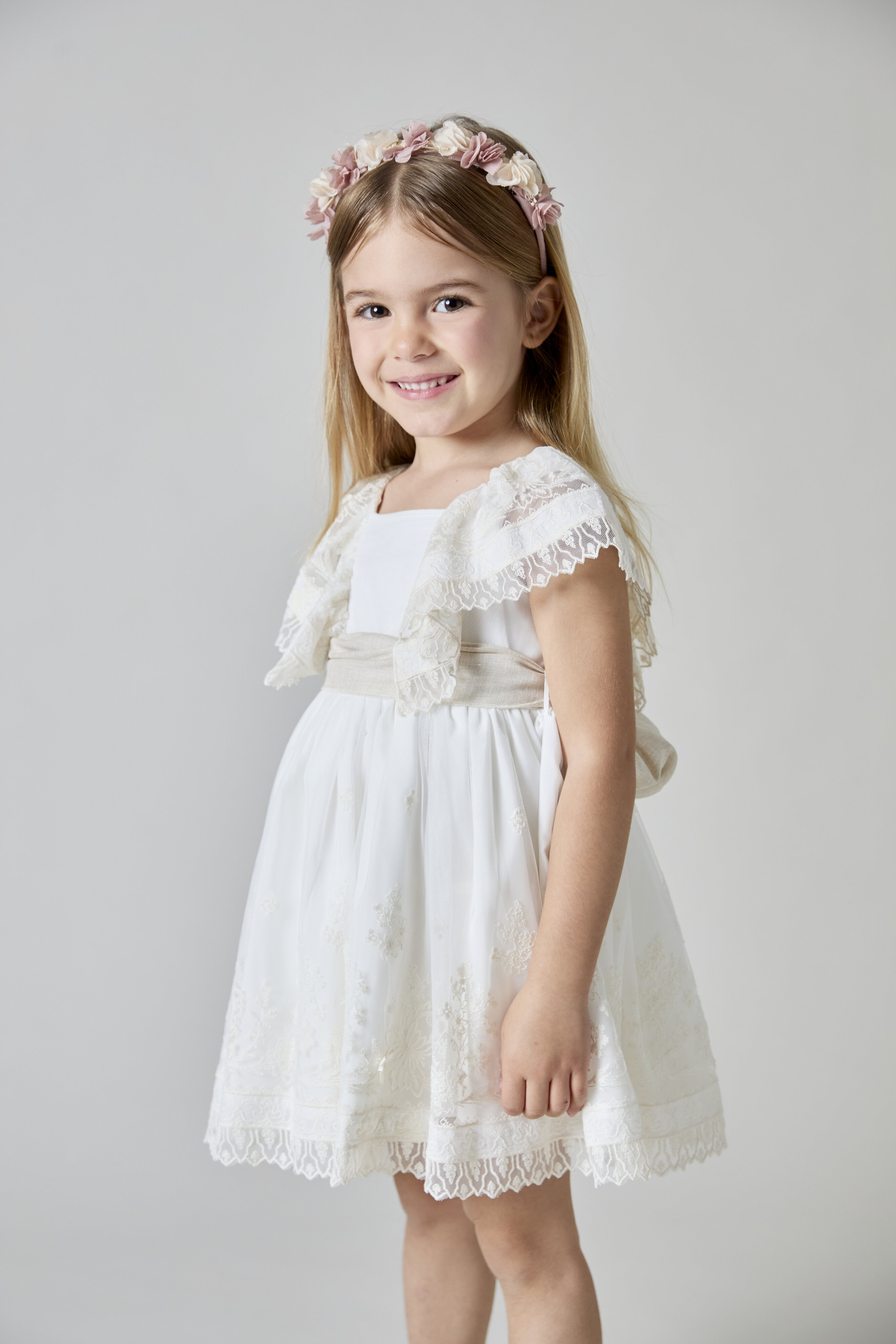 Vestido para Bebé com Tule Bordado com Bodoques e Cinto Martín Aranda Branco-5