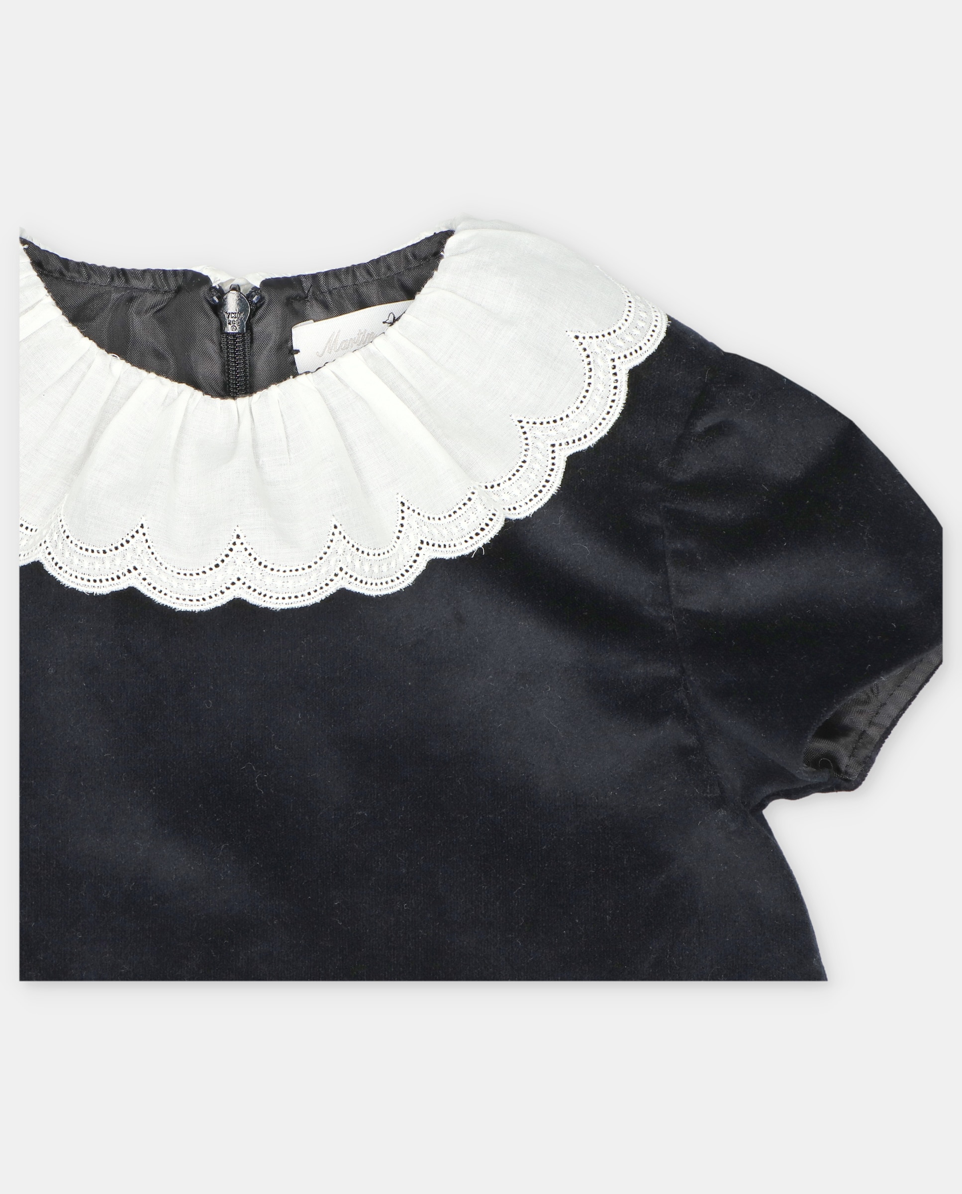 Vestido Infantil de Manga Curta de Tecido com Bolsos Decorativos Preto-3