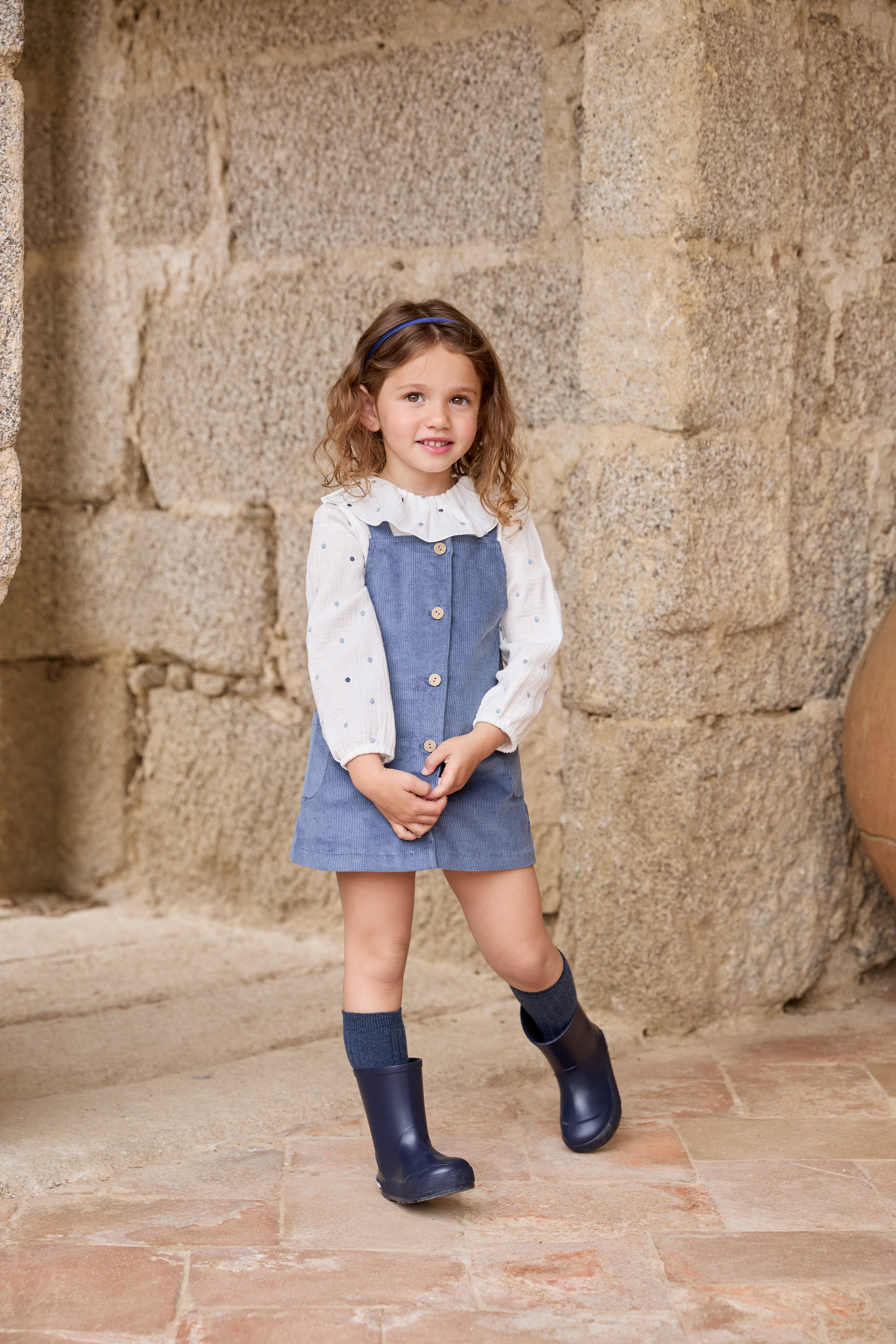 Conjunto Infantil de Camisa Estampada de Fantasia e Jardineira de Microbombazina Azul-4