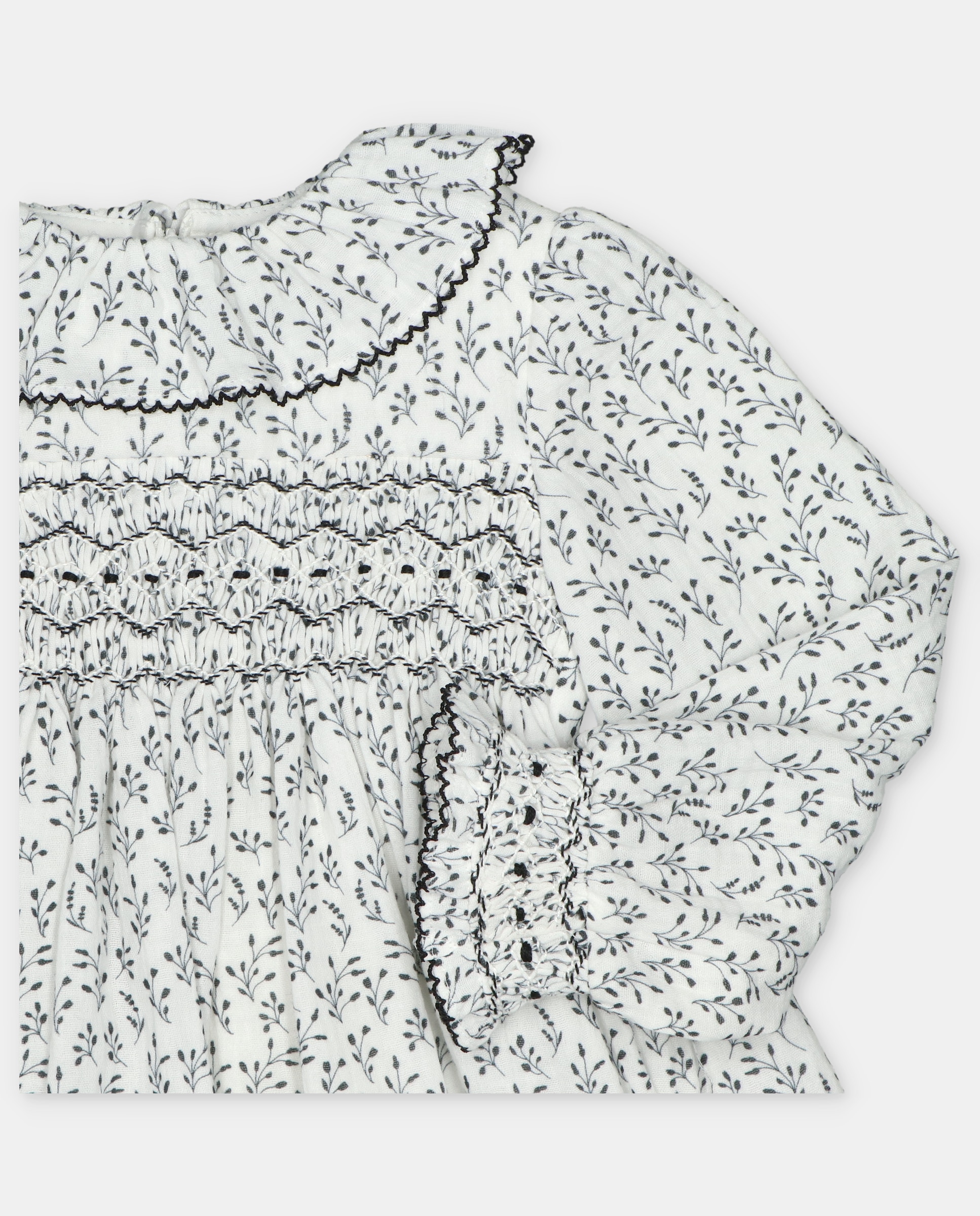 Vestido Infantil de Algodão Microestampado de Fantasia com Detalhes de Malha Smock Preto-3