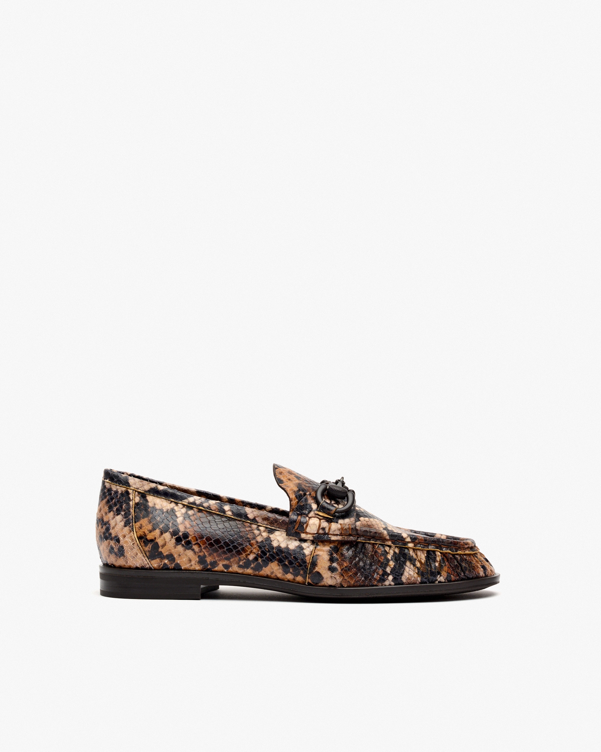 Mocassins com Adorno e Biqueira Franzida Multicolor-1