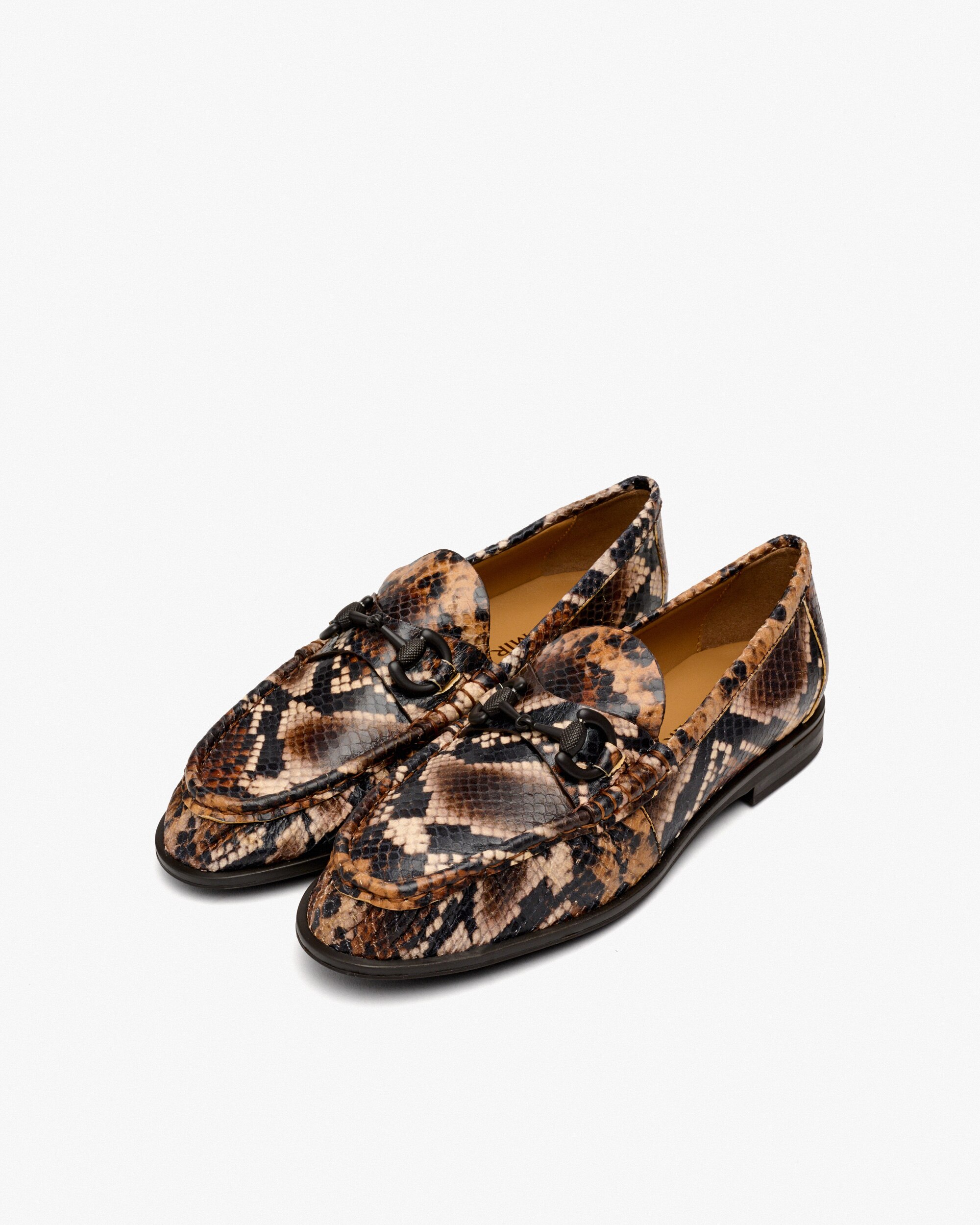 Mocassins com Adorno e Biqueira Franzida Multicolor-2