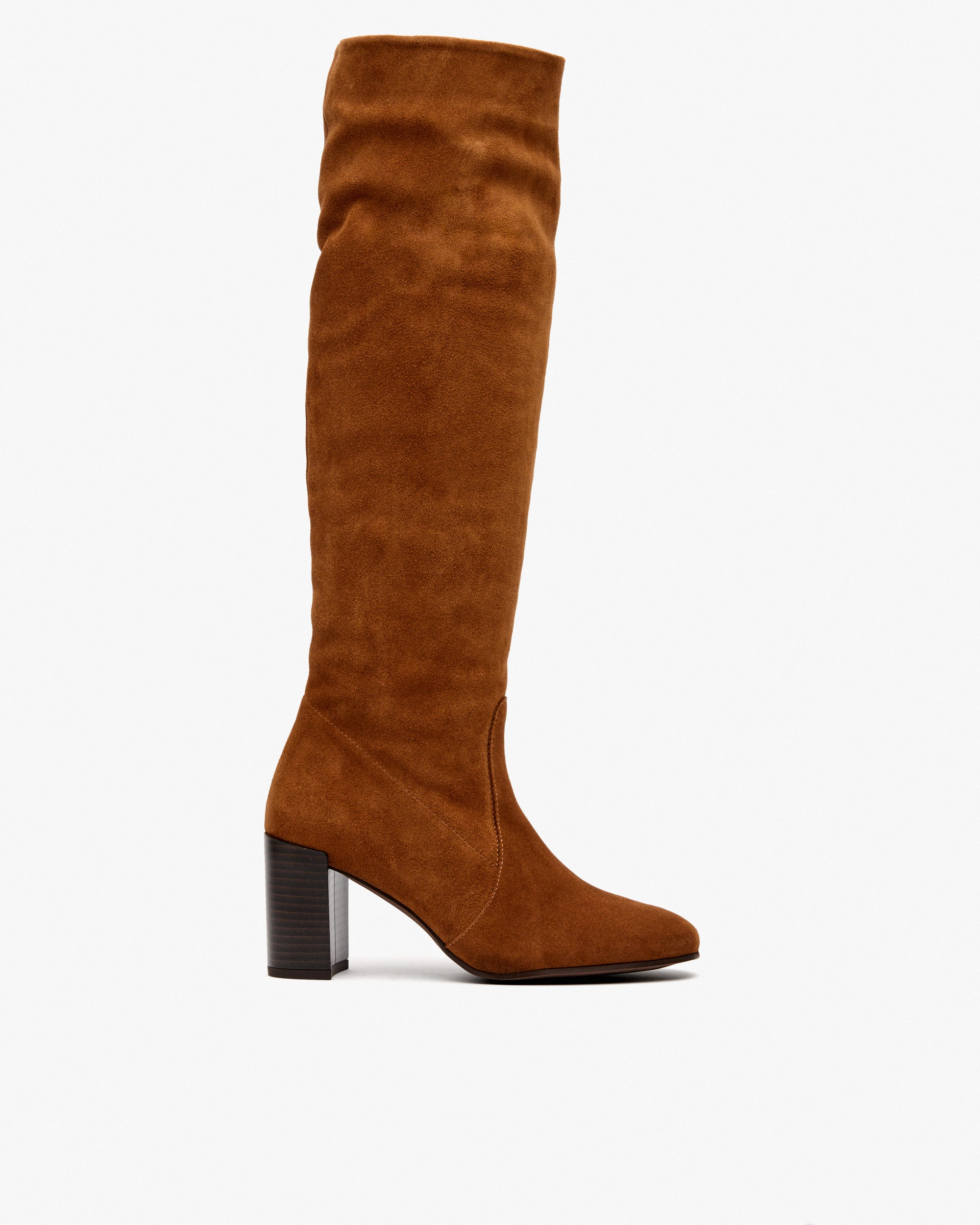 Imagem 0 de Botas de Camurça com Salto