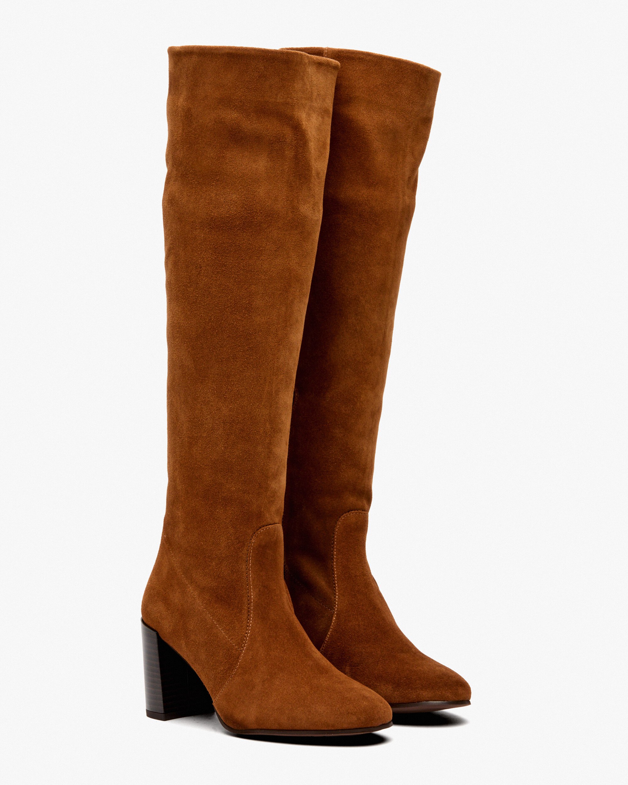 Botas de Camurça com Salto Castanho-2