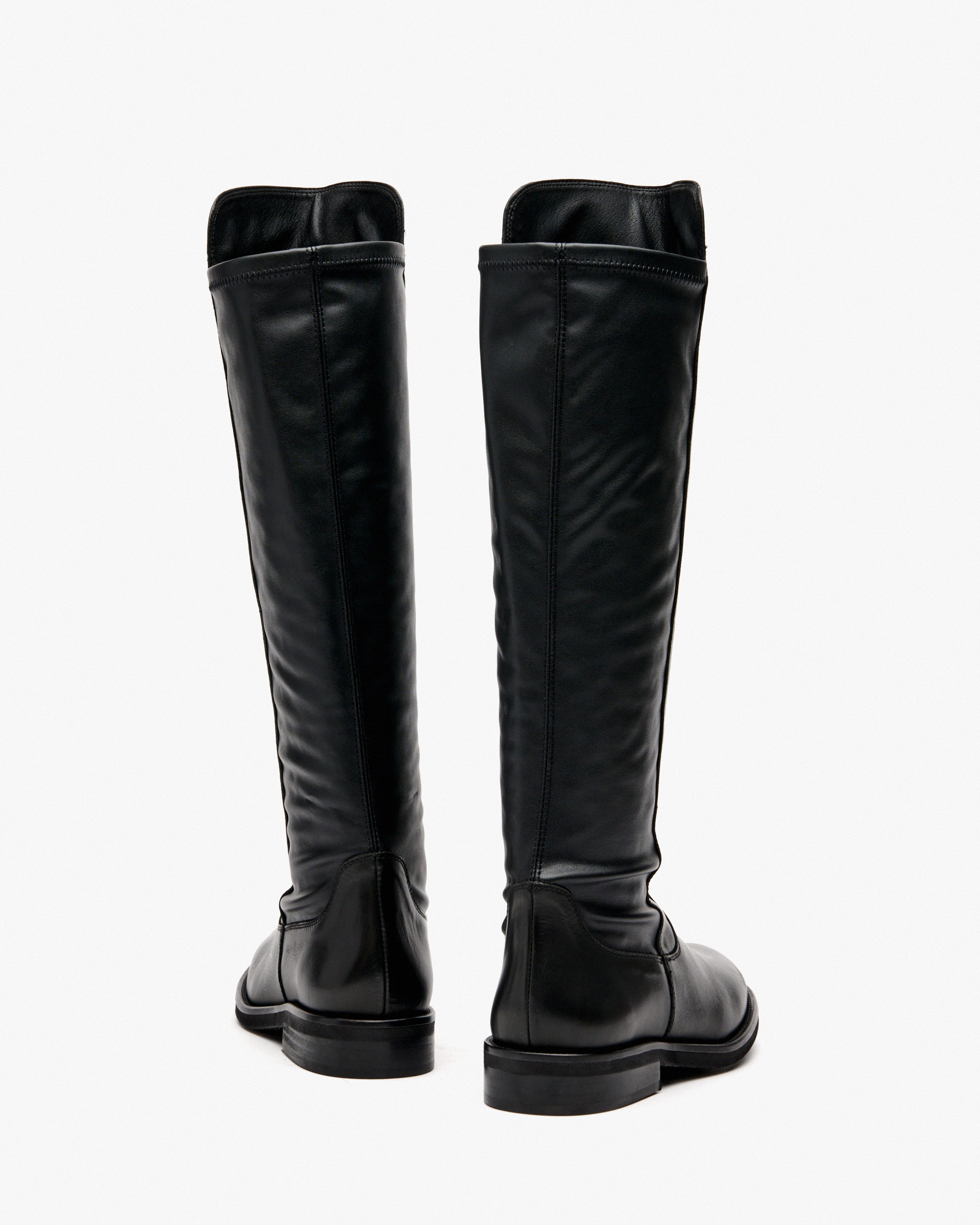 Botas de Pele e Elástico com Cano Assimétrico Preto-3