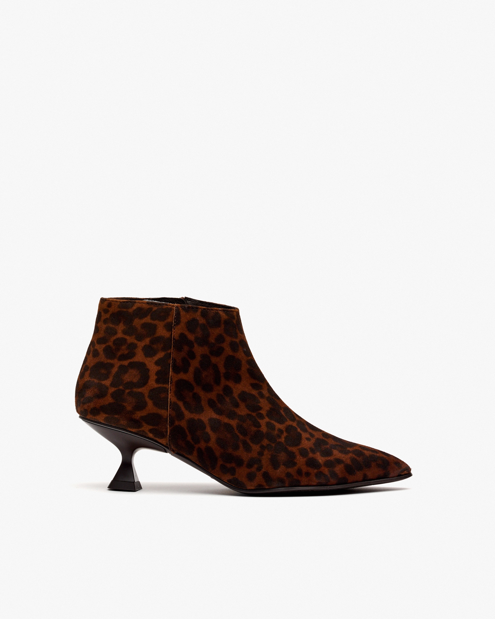 Botins com Tacão e Fecho Zip Lateral Castanho-1
