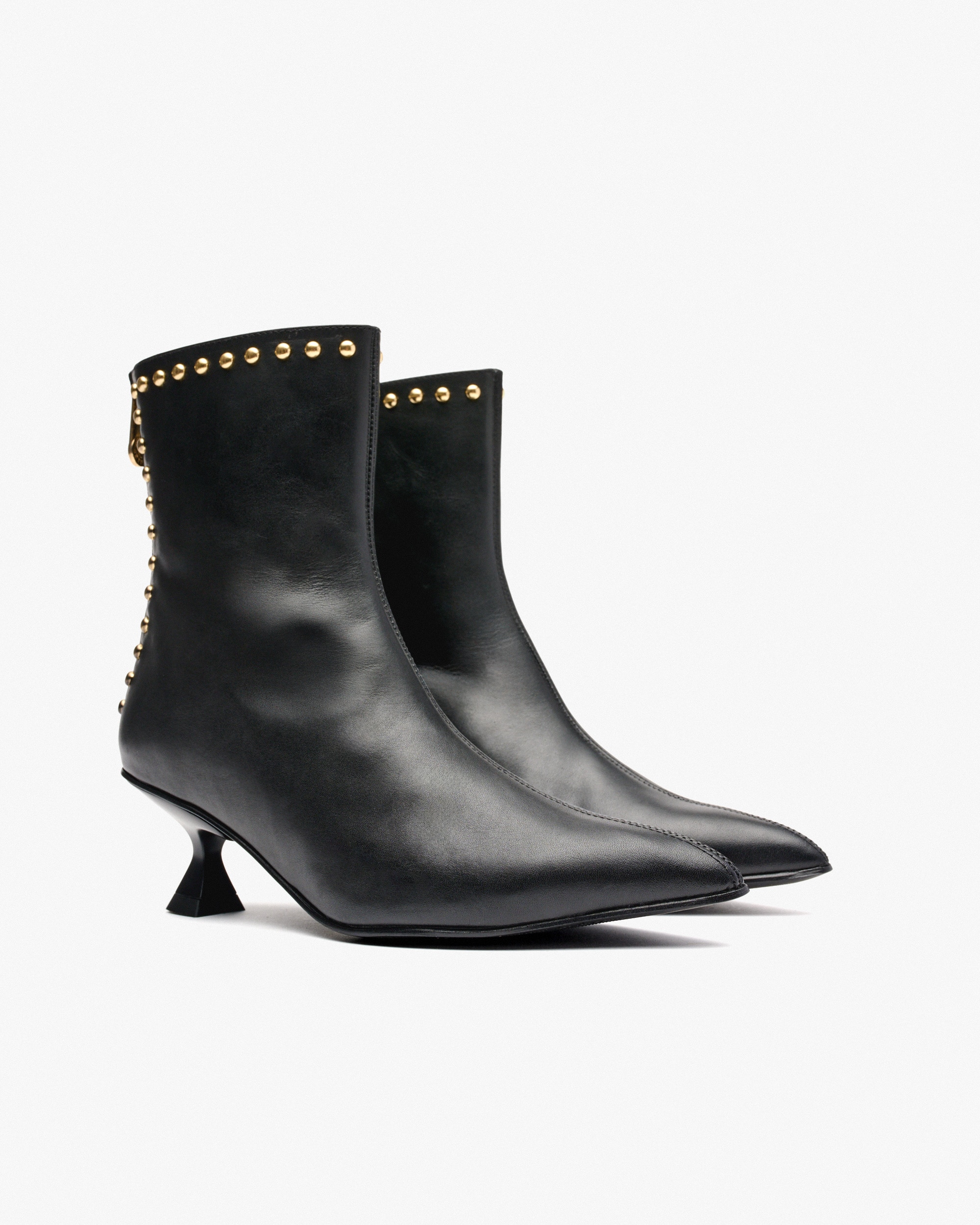 Botins com Tacão e Tachas Preto-2