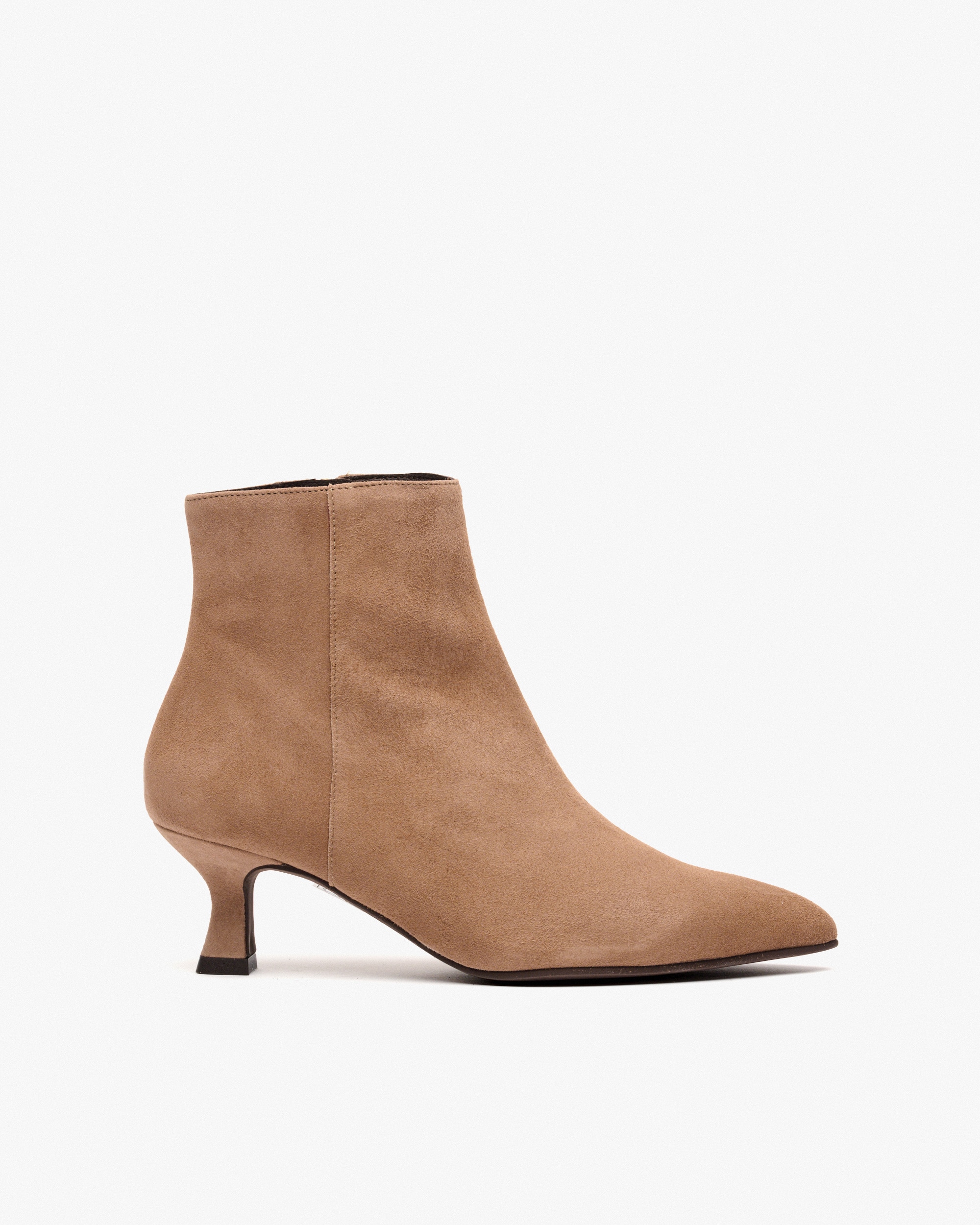Botins com Tacão e Fecho Zip Lateral Castanho-1
