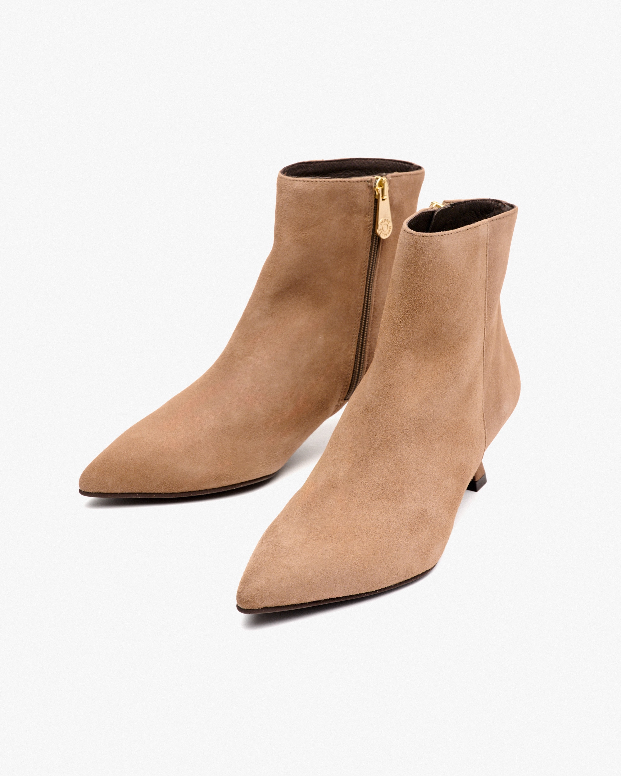 Botins com Tacão e Fecho Zip Lateral Castanho-2