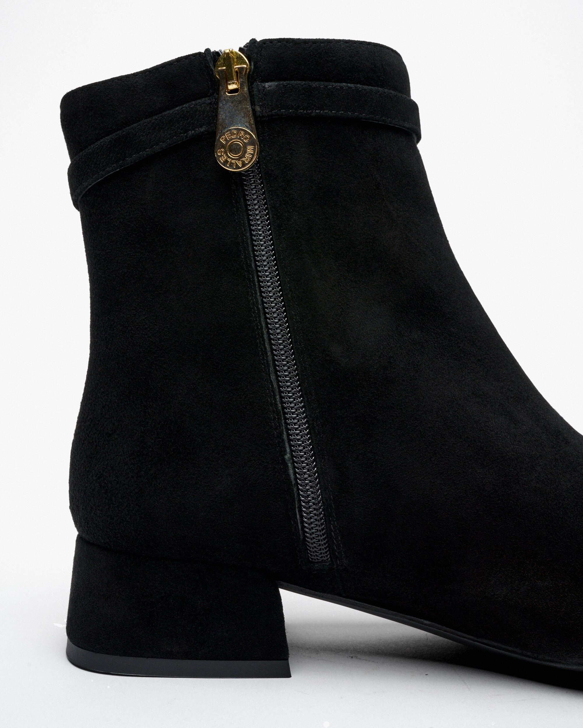 Botins de Salto e Adorno de Fivela Preto-3