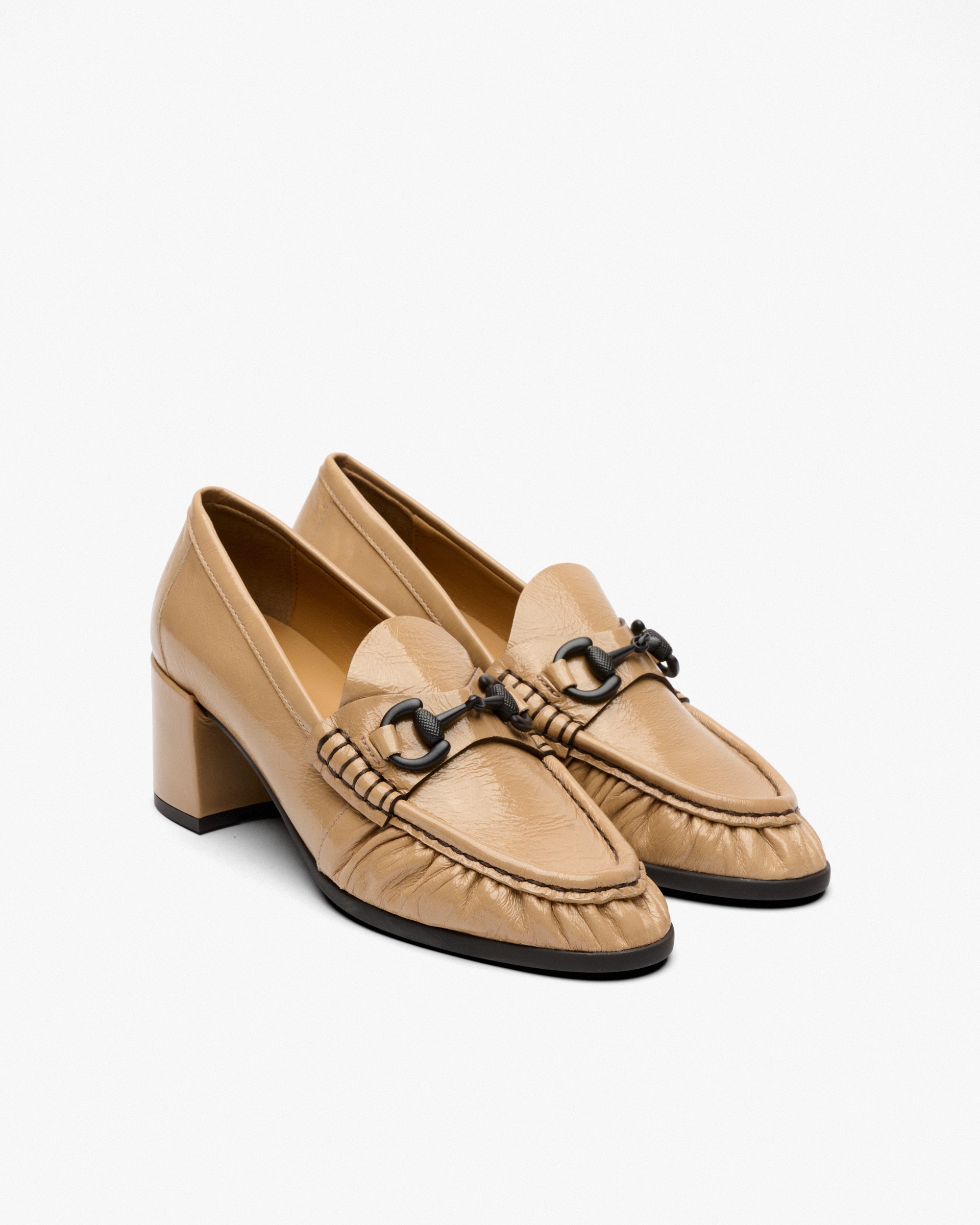 Sapatos de Salto com Adorno de Fivela e Franzido Bege-2