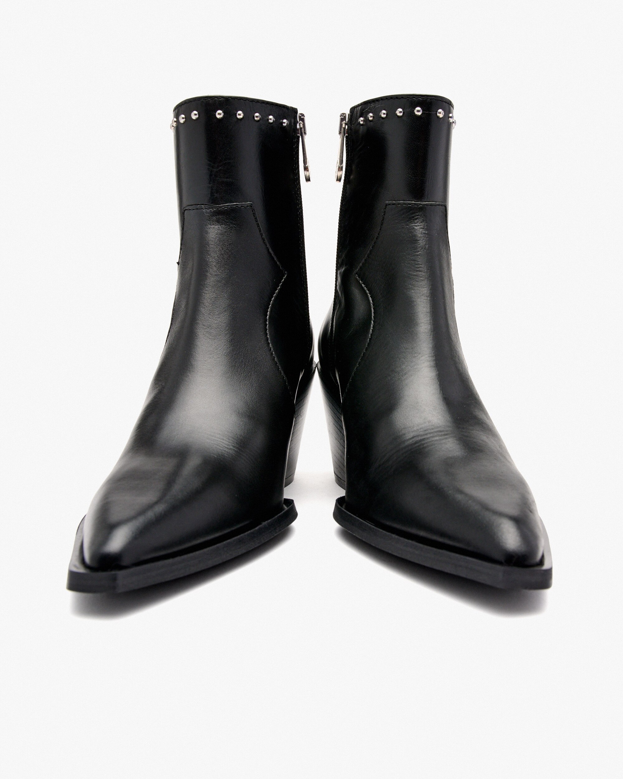 Botins Estilo Cowboy com Tachas Preto-3