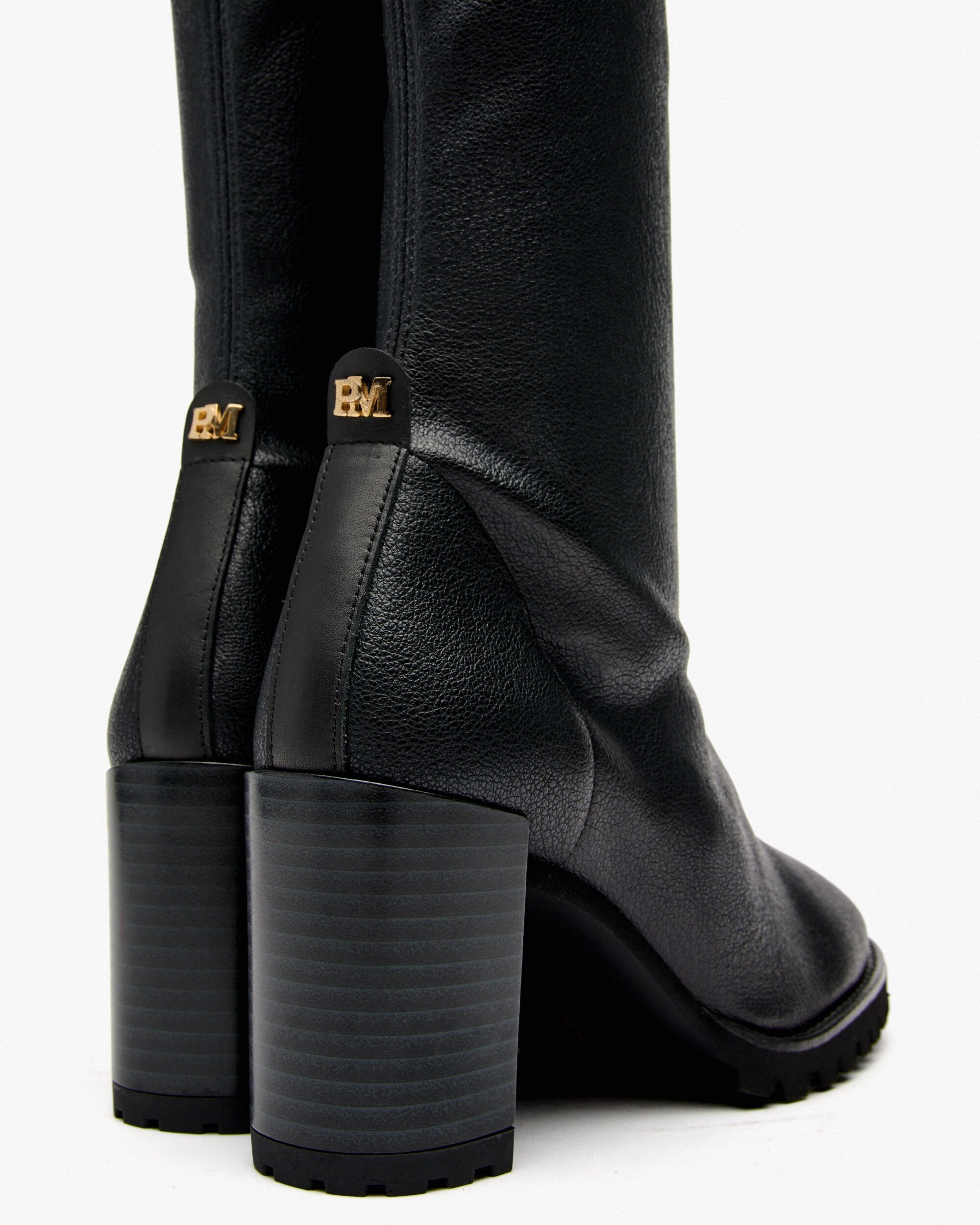 Botas Elásticas Efeito Pele com Salto Preto-3