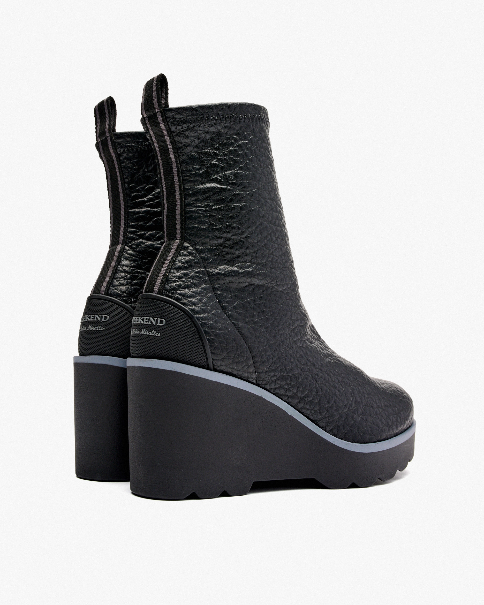 Botins de Tecido Elástico com Cunha e Plataforma Preto-3