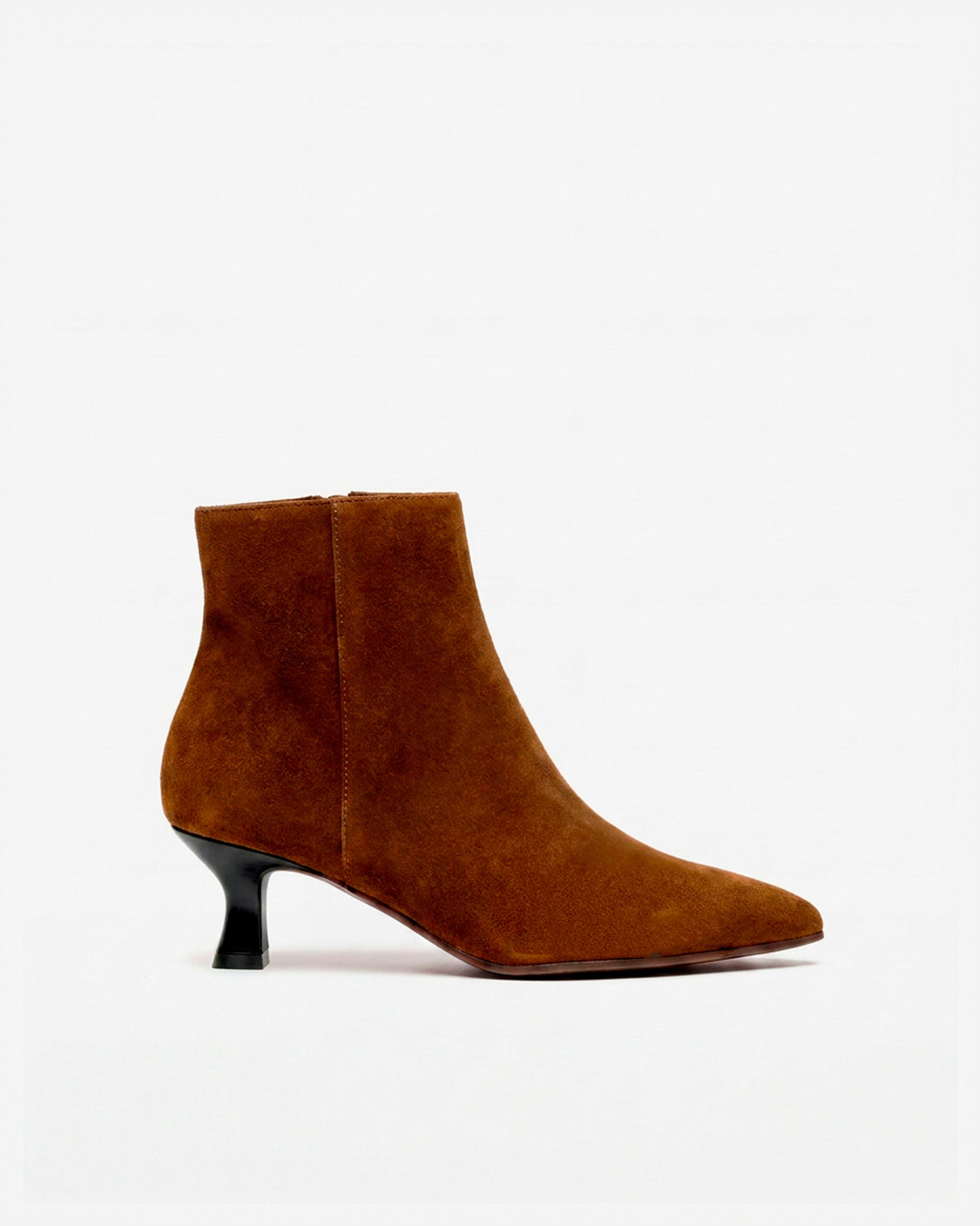 Imagem 0 de Botins de Pele com Fecho Zip