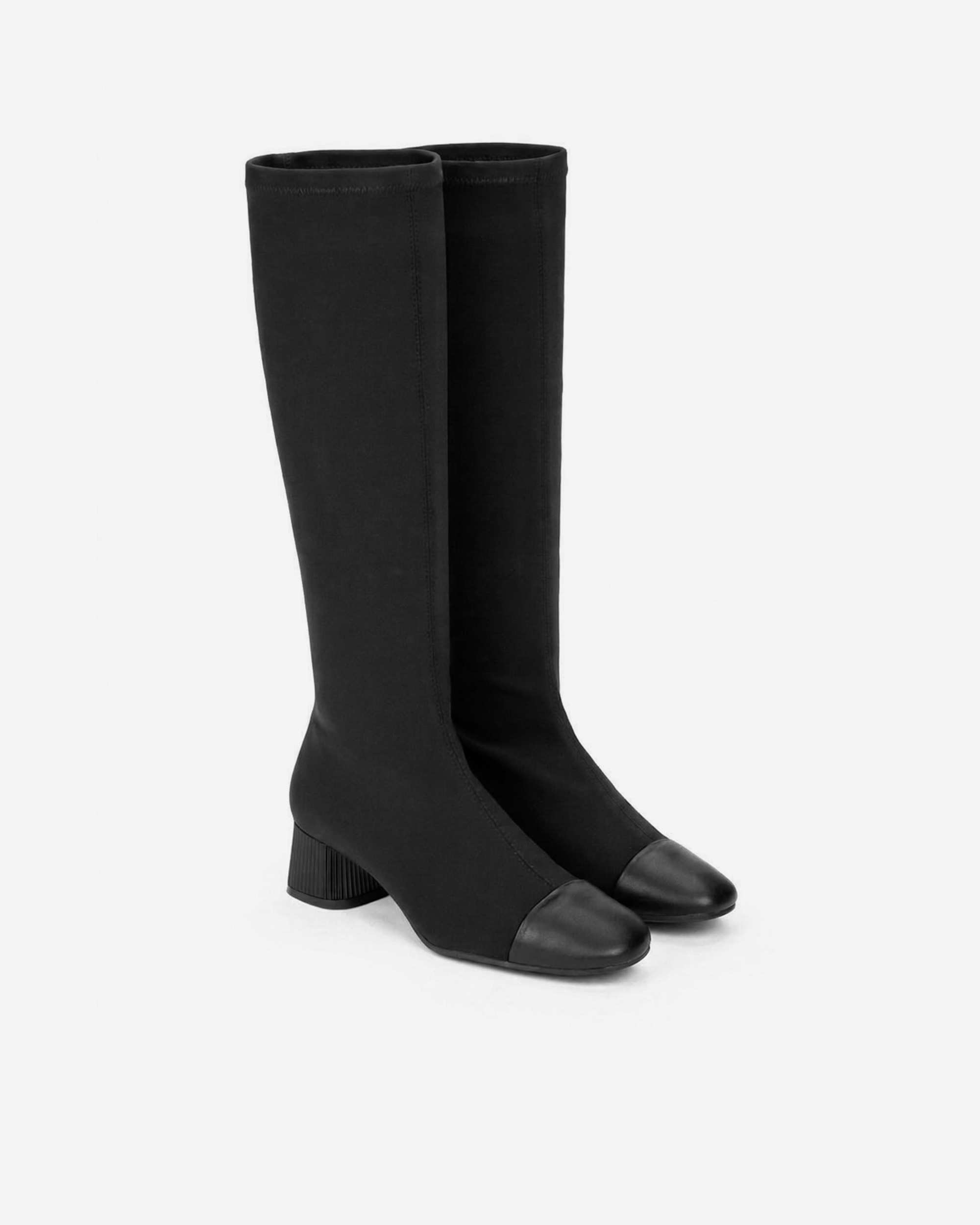 Botas Elásticas com Tacão Preto-2