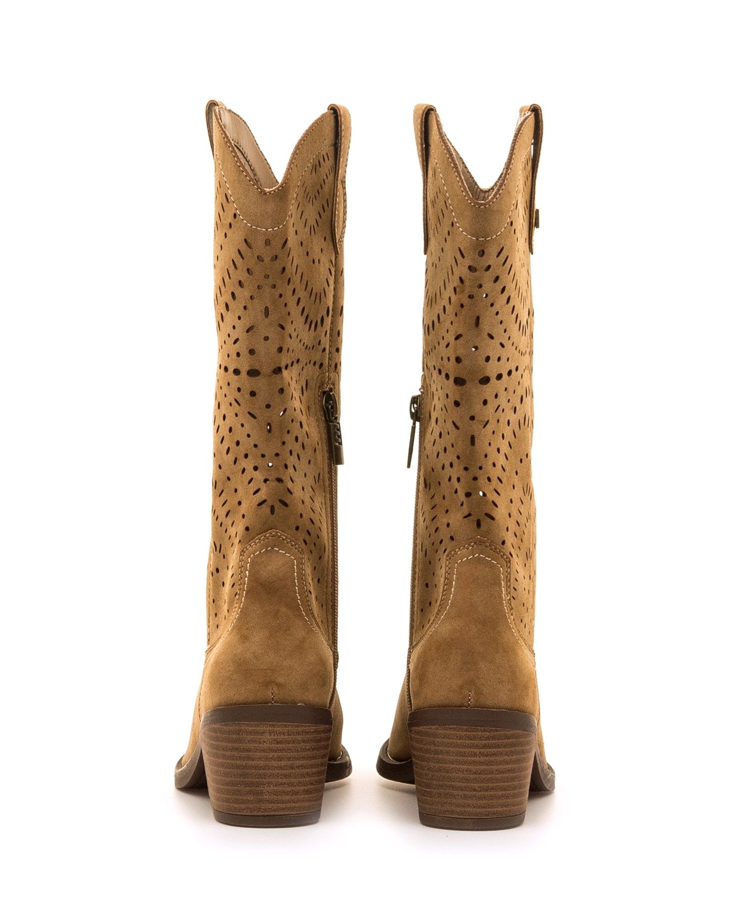 Botas Estilo Cowboy com Detalhe Perfurado no Cano Castanho-3