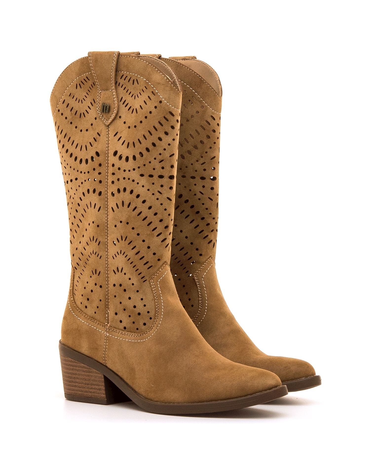 Botas Estilo Cowboy com Detalhe Perfurado no Cano Castanho-5