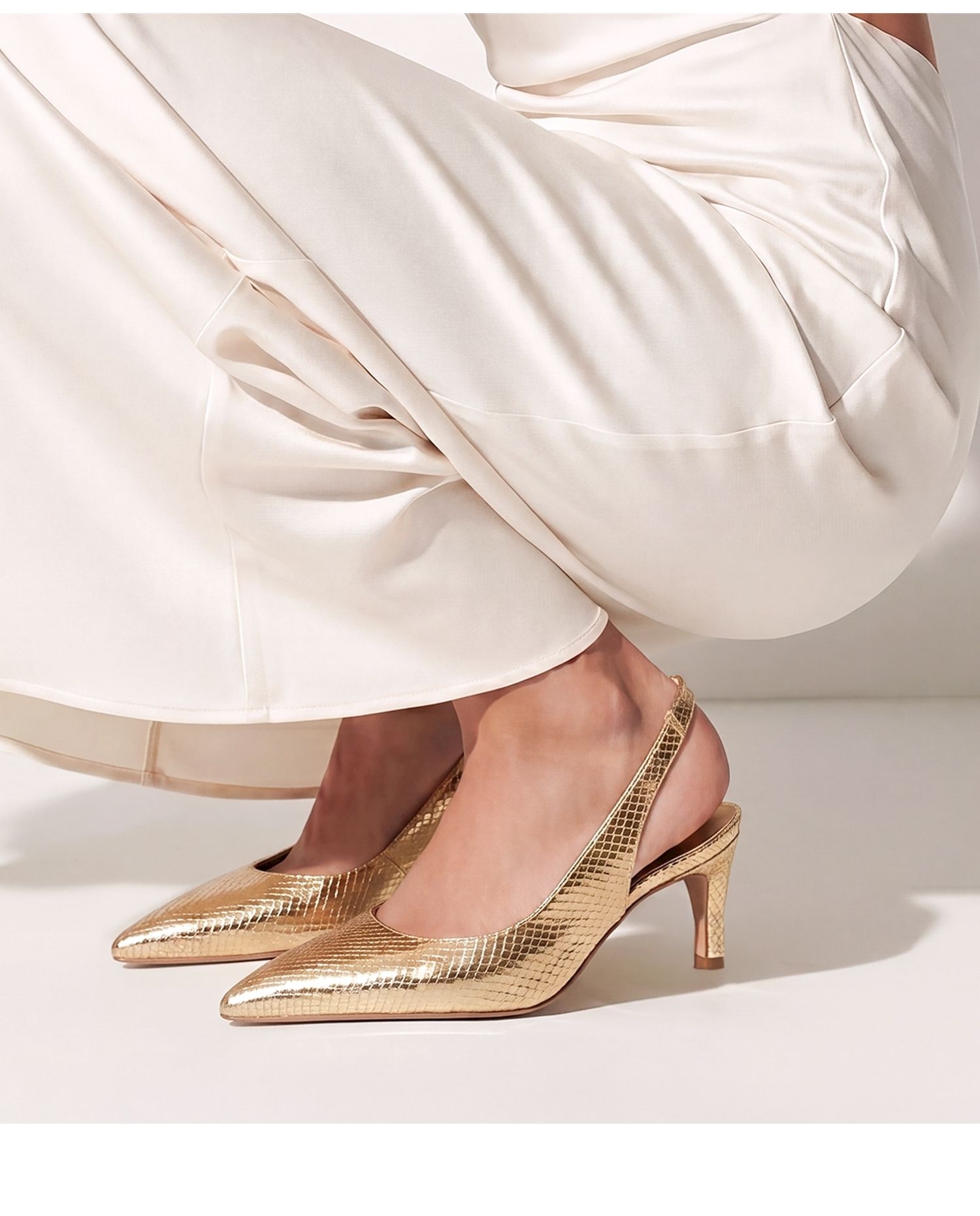 Sapatos de Salto com o Calcanhar Aberto Ouro-3